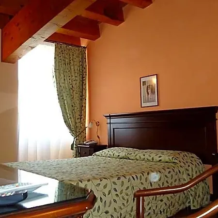 Archimede Ortigia 3*